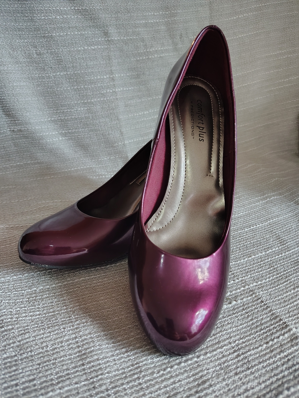 Comfort Plus by Predictions Plum Berry Patent Pumps Size 7.5 Office Career